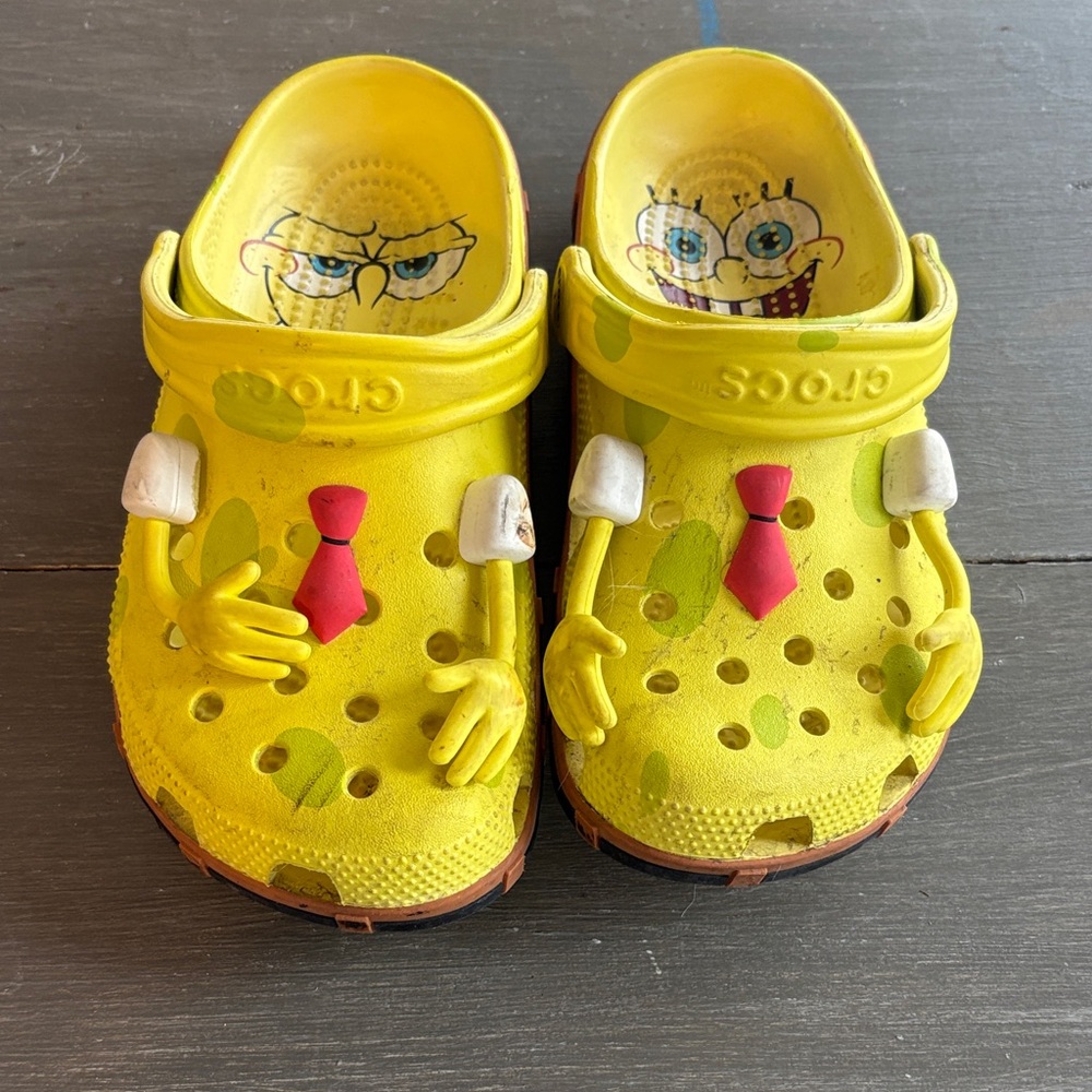 CROCS Kids Yellow SpongeBob Character Clogs with Red Tie Accents